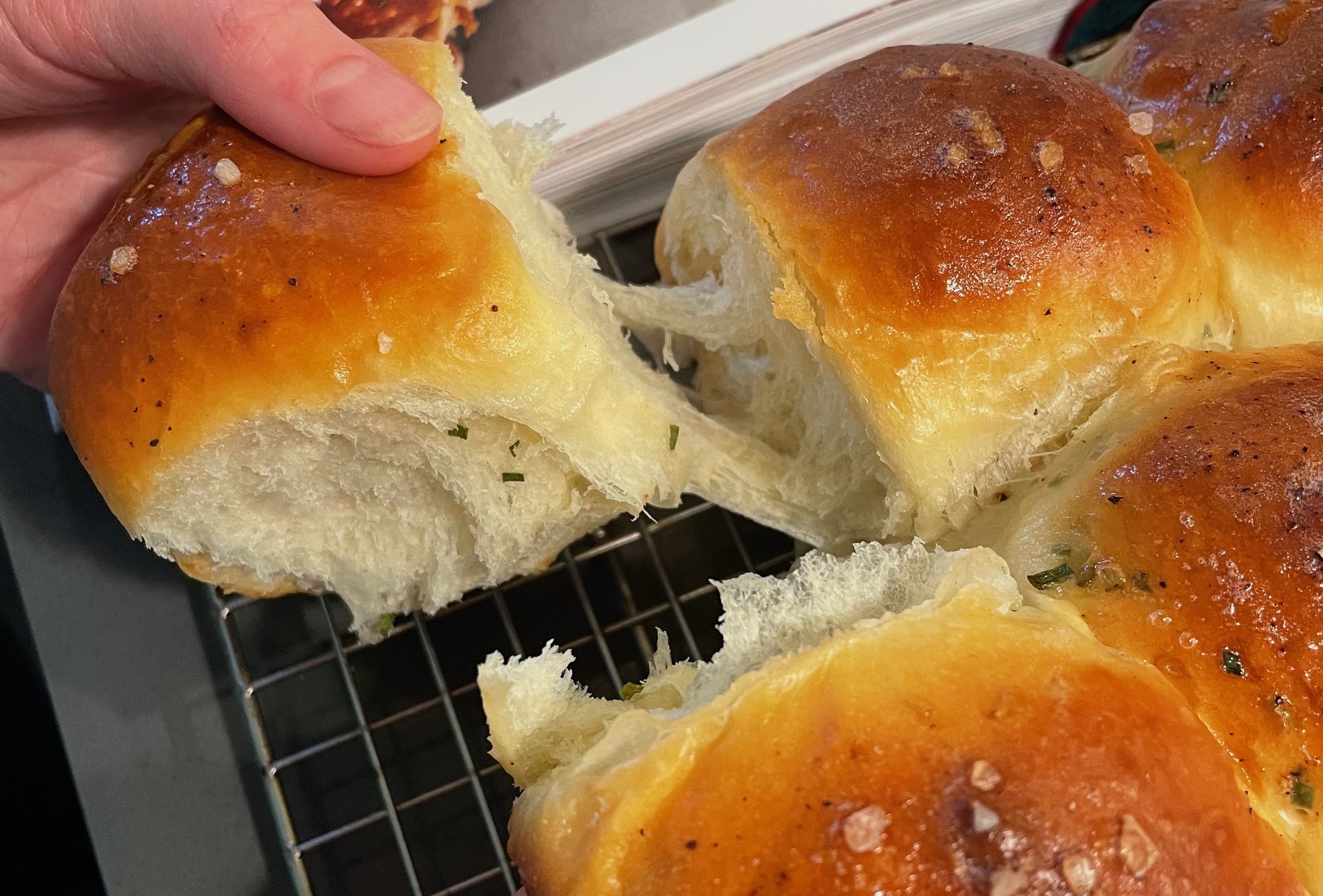 Recipe Review: Pull-Apart Sour-Cream and Chive Rolls – JoeSoltzberg.com